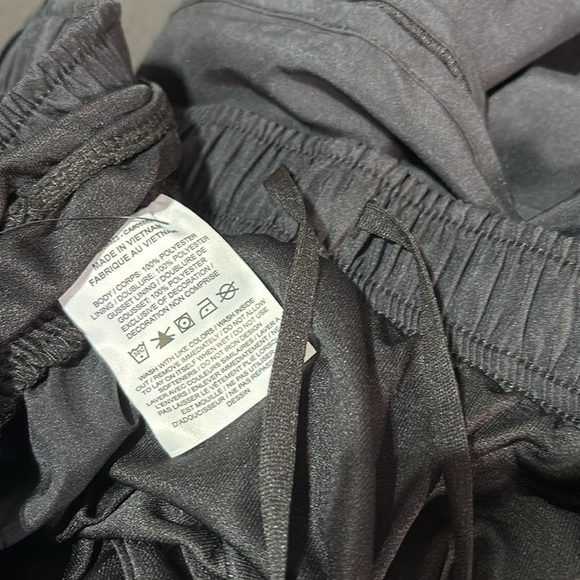 Nike DRI-FIT Running Shorts,mesh panels,reflective logo,elastic drawstring waist - Picture 5 of 9